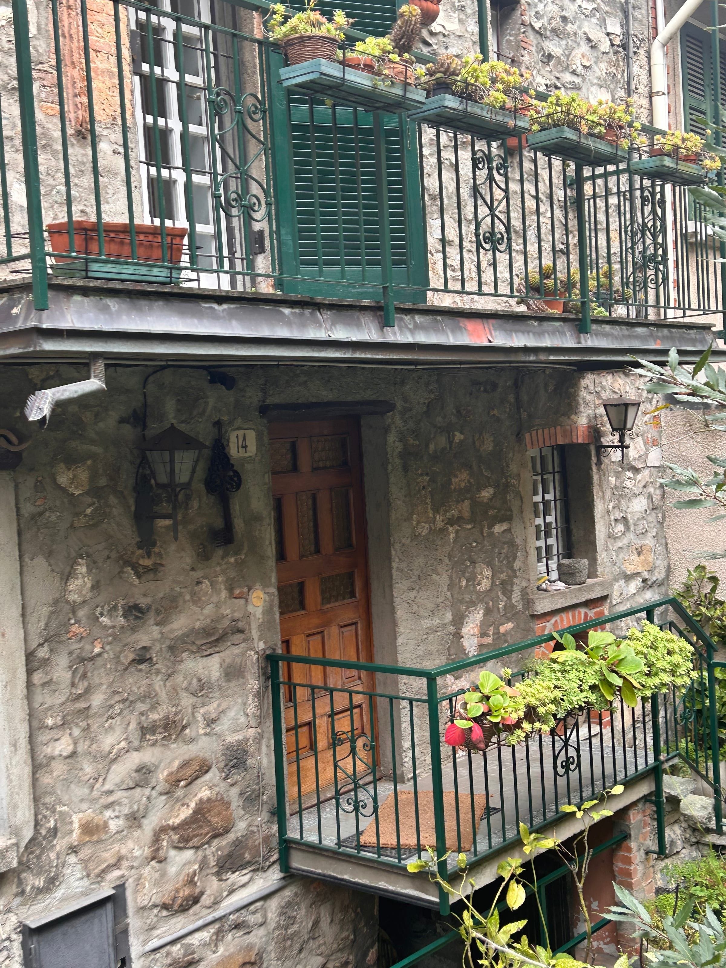 Villa façade and surroundings